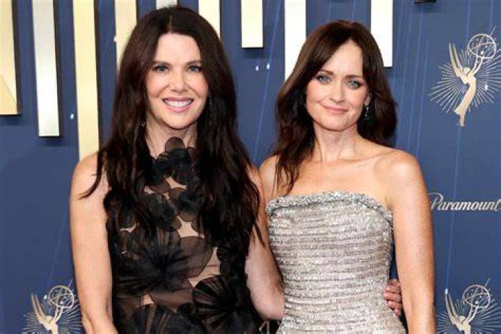 Alexis Bledel Mom: A Comprehensive Look at Parenthood and Personal Life