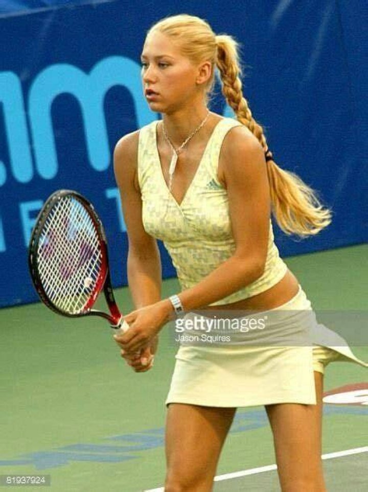 Anna Kournikova: The Iconic Tennis Star Who Revolutionized the Game