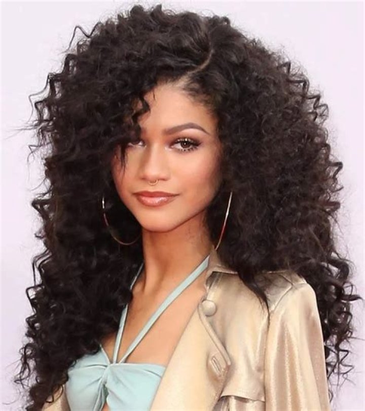 Black Celebrities with Curly Hair: Celebrating Their Beauty and Influence