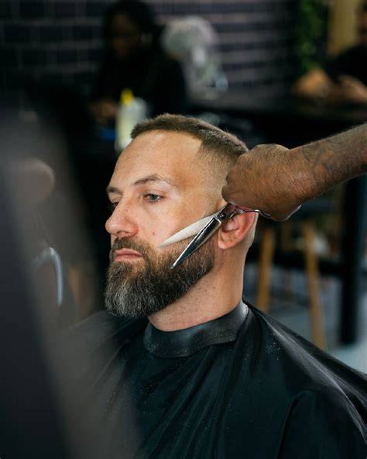 Celebrity Barber NYC: The Ultimate Guide to Glamorous Haircuts in the Big Apple