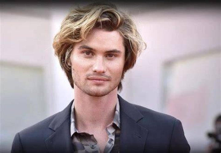 Chase Stokes: The Rising Star Who Stole Hearts with His Charisma