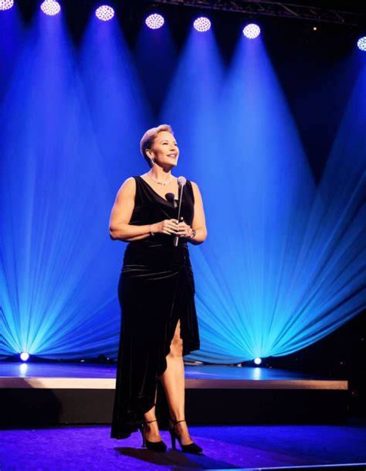 Cwo Jo Ellis: The Rising Star of Music and Entertainment