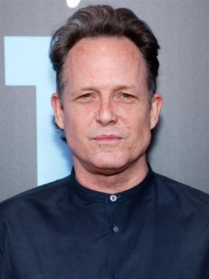 Dean Winters on 30 Rock: A Comprehensive Exploration of His Role and Legacy