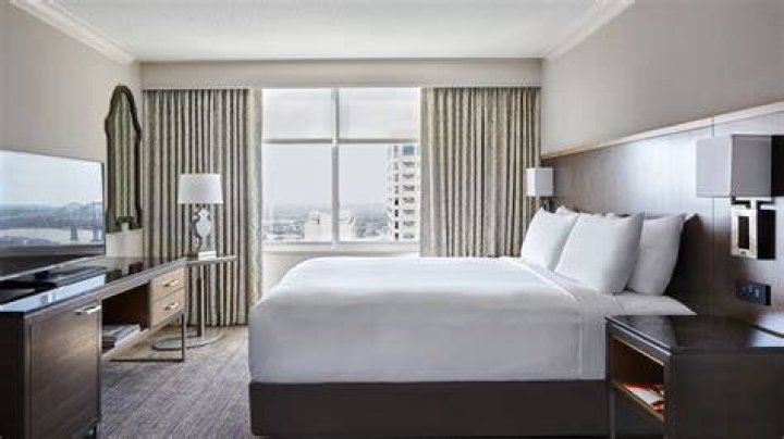 Discover the Best Hotel Rooms on Canal Street in New Orleans
