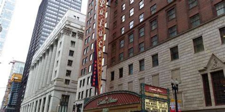 Discover the Best Hotels Near Cadillac Palace Chicago