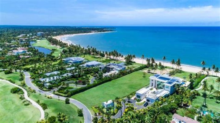 Discover the Luxurious St. Regis Puerto Rico Bahia Beach Resort