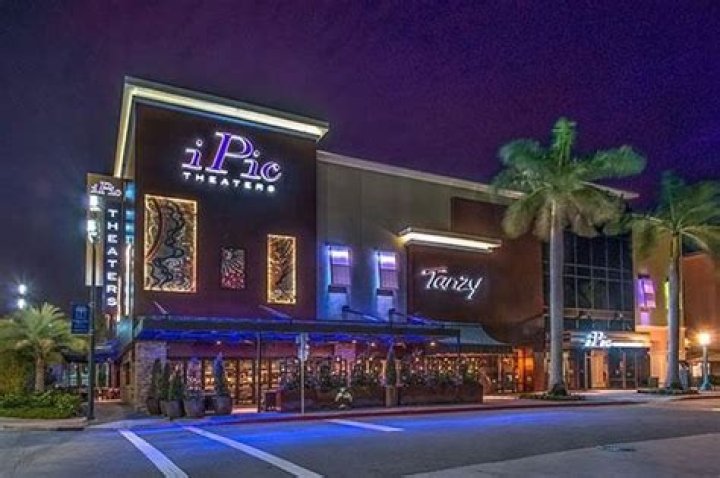 Experience the Best at IPIC Cinema Boca Raton
