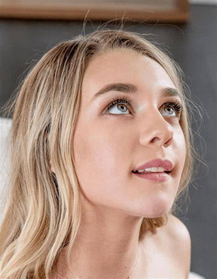 Gabbie Carter New: The Rising Star Taking the World by Storm