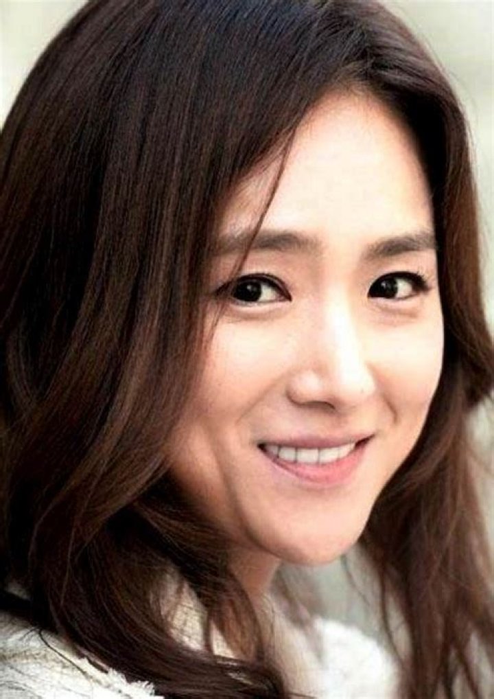 Gina Jin: The Rising Star in the Entertainment Industry