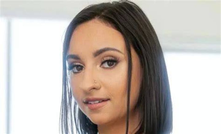 Hailey Rose: The Rising Star in the World of Entertainment