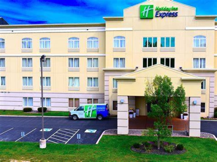 Holiday Inn Express Syracuse Fairgrounds: Your Ultimate Travel Guide