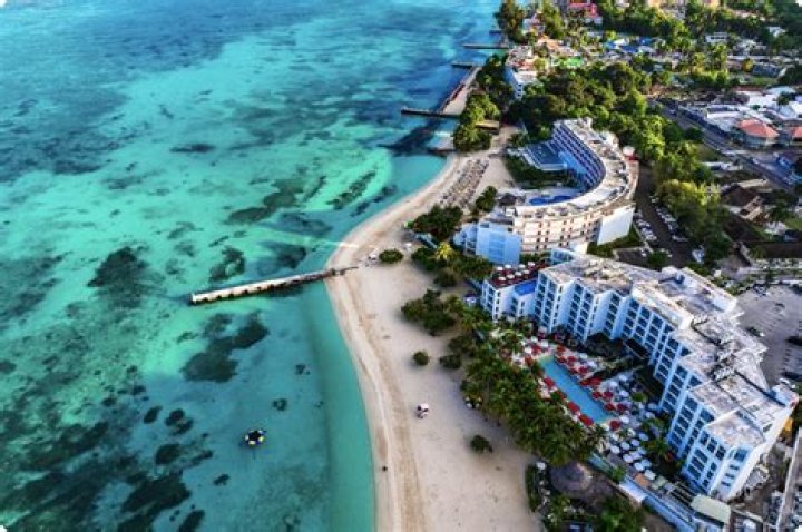 Holiday Inn Unspree Montego Bay Jamaica: Your Ultimate Tropical Getaway
