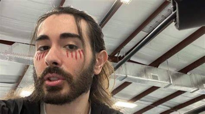 How Tall Is Charlie Moist Critical? Unveiling the Facts Behind the Viral Sensation
