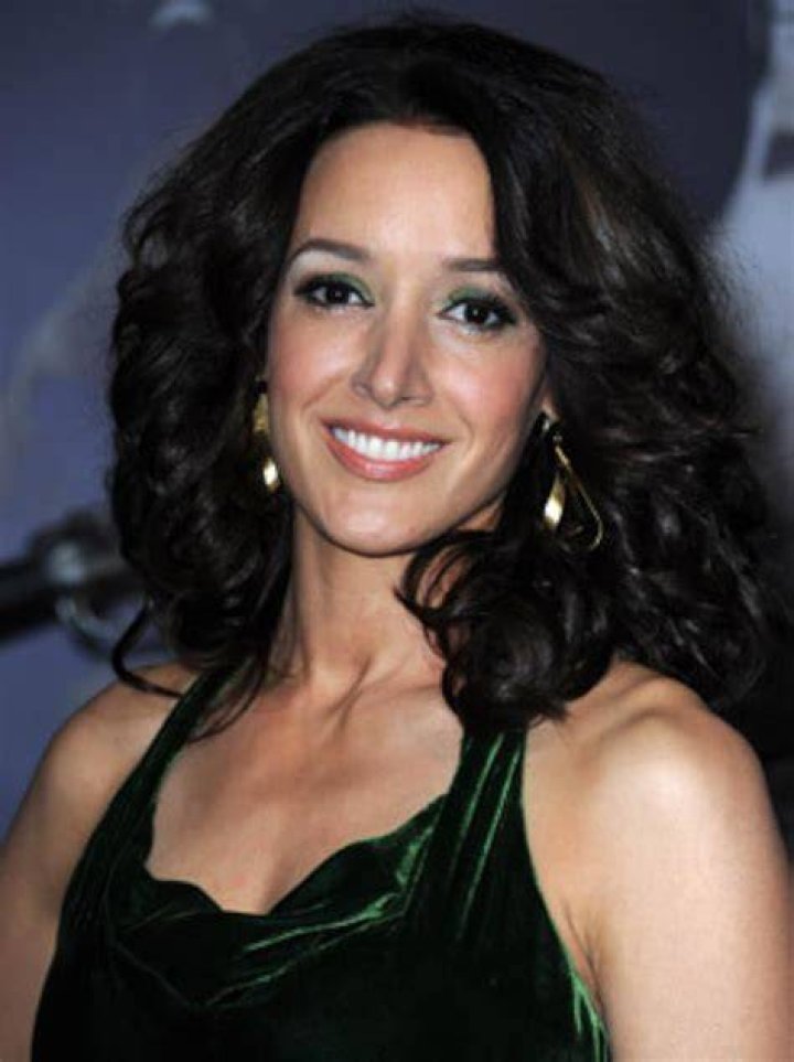 Jennifer Beals: How Tall is the Renowned Actress?