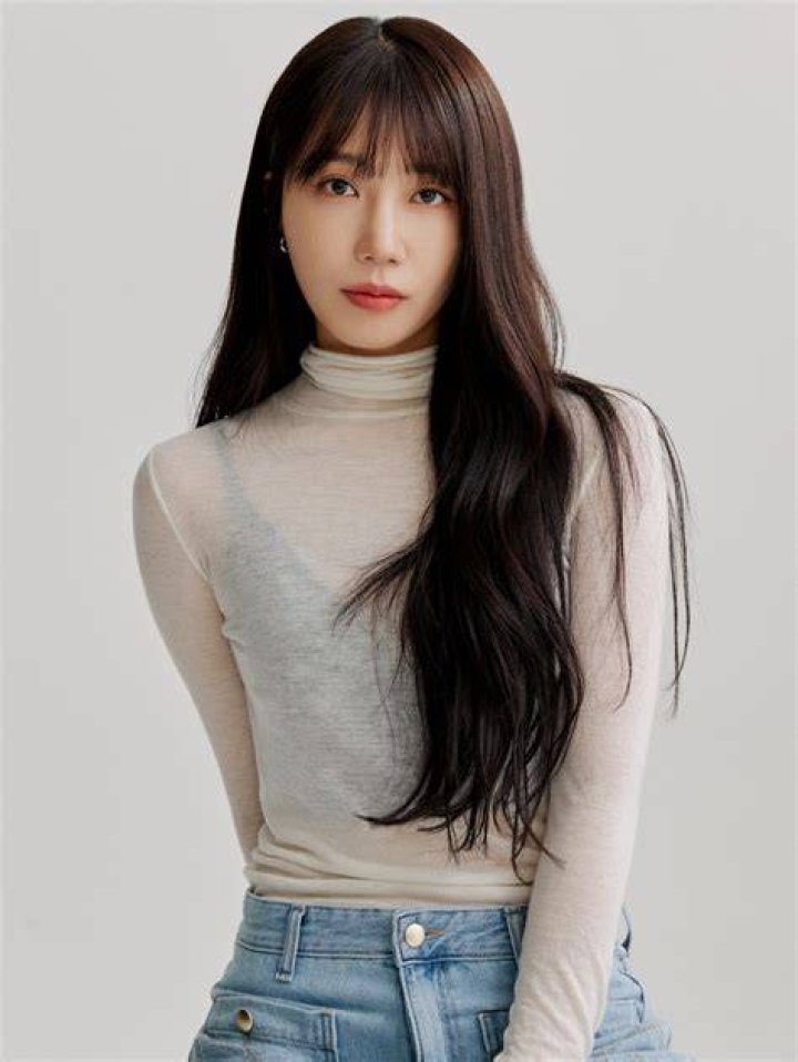 Jung Eun Ji Relationships: A Comprehensive Look into Her Love Life