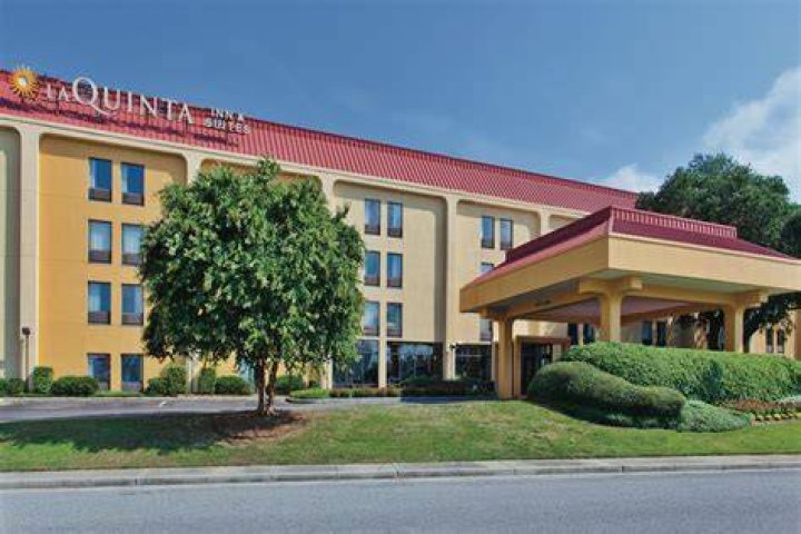 La Quinta Inn Charleston: Your Perfect Stay in the Heart of South Carolina