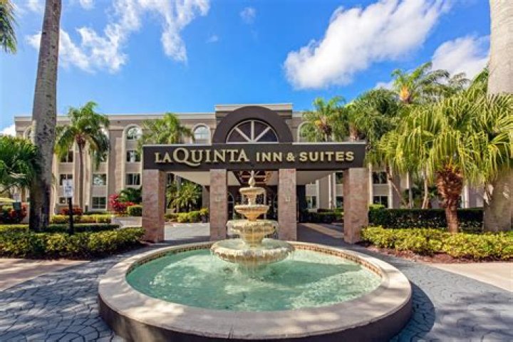 La Quinta Inn Coral Springs: Your Ultimate Guide to Comfort and Convenience