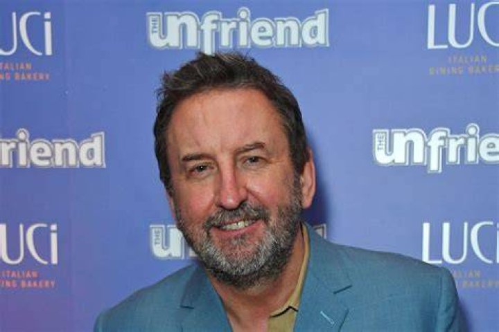 Lee Mack: The Ultimate Guide to the Iconic Comedian