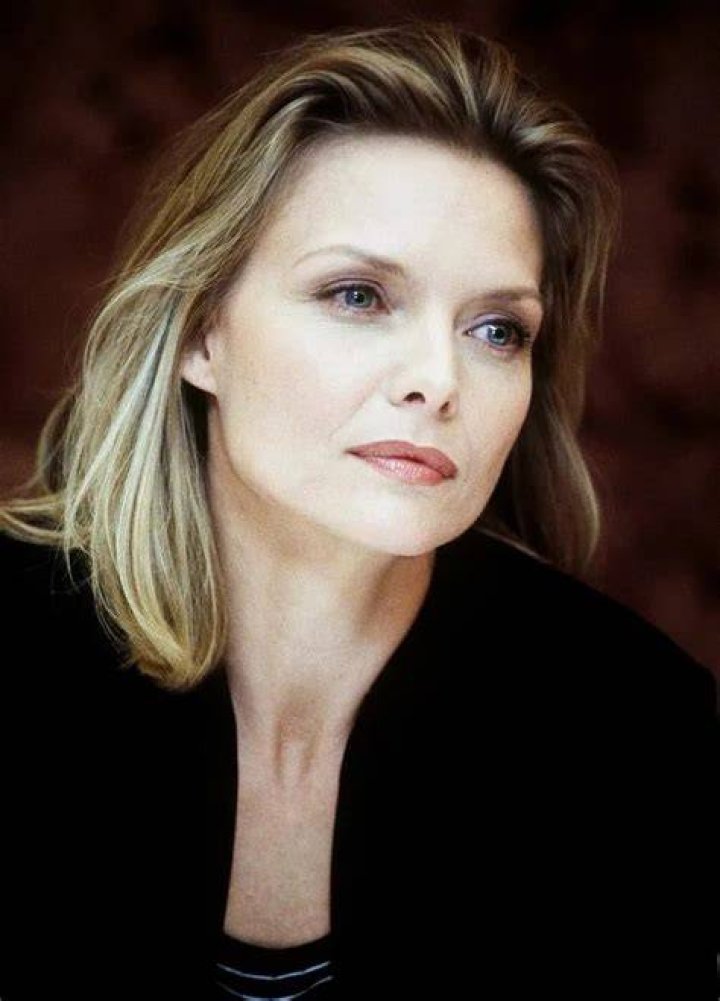 Michelle Pfeiffer: The Timeless Actress Who Defined Hollywood Glamour