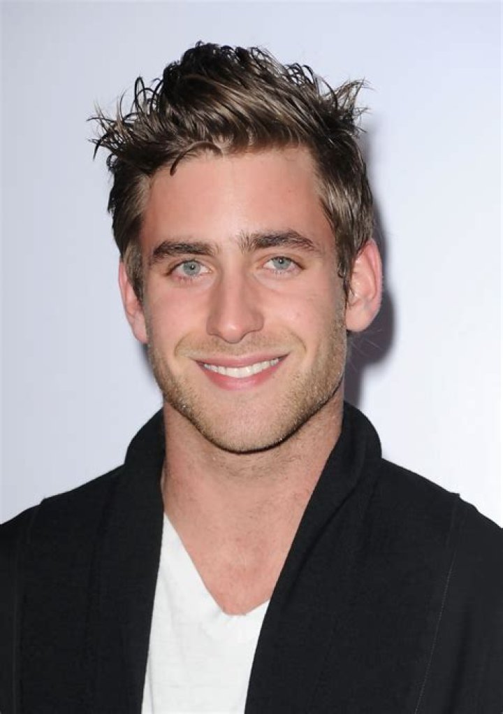 Oliver Jackson-Cohen: The Rising Star in Hollywood
