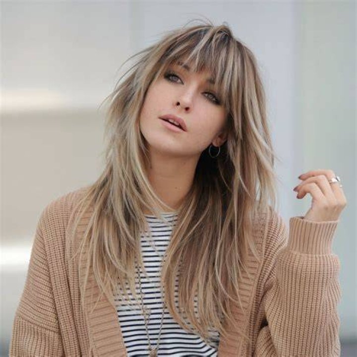 Razor Cut Layered Hairstyles for Long Hair: The Ultimate Guide