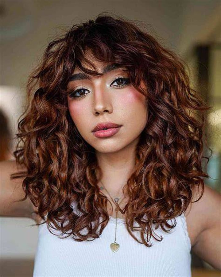 Shoulder Length Wavy Hair with Fringe: The Ultimate Guide to Elevating Your Style