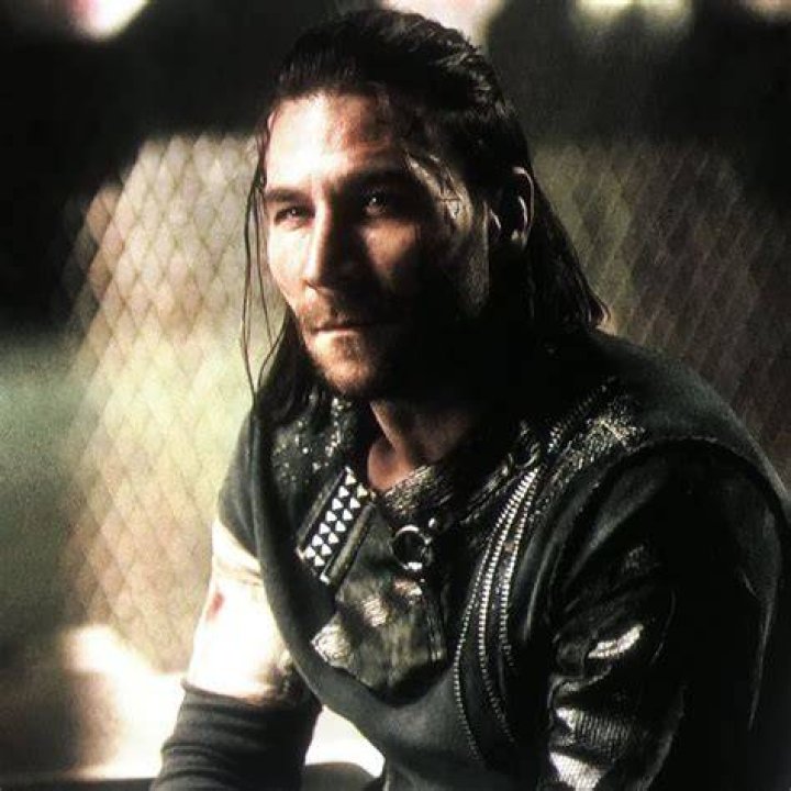 The 100 Cast Clay Virtue: A Comprehensive Guide to the Star's Journey