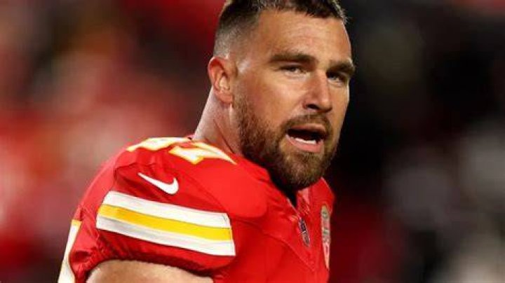Travis Kelce's National Anthem Moment: A Deep Dive