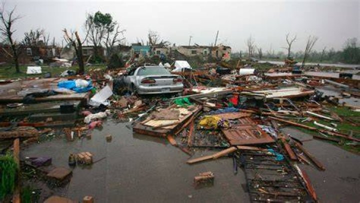 Unforgettable Joplin Tornado 2011: A Story of Destruction and Resilience