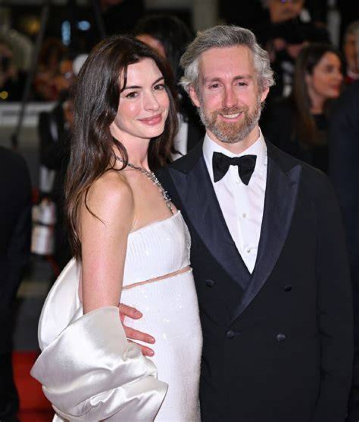 Who Is Anne Hathaway's Husband? A Comprehensive Look at Her Married Life