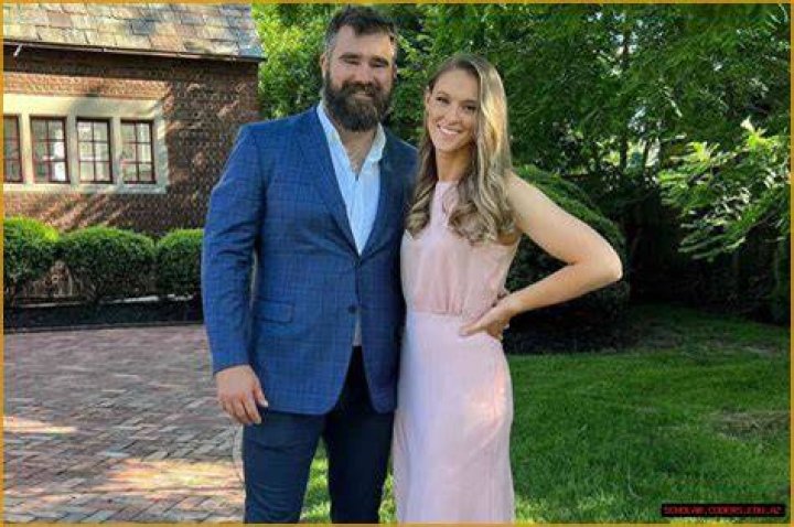 Who Is Haboozey Dating? A Comprehensive Look into Their Love Life