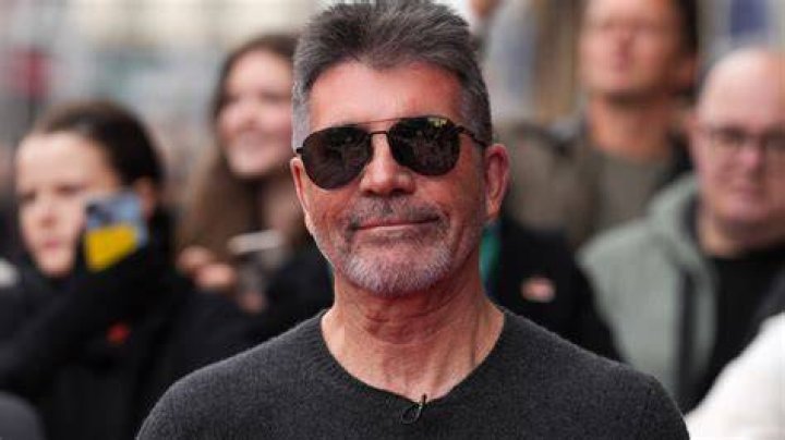 Who Is Simon Cowell: A Comprehensive Look into the Life and Career of the Iconic Music Mogul