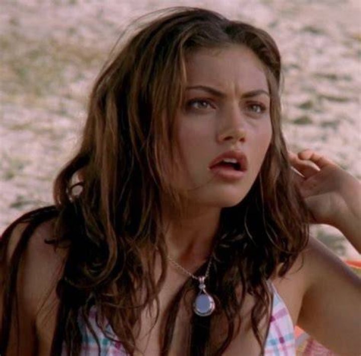 Young Phoebe Tonkin: The Rising Star in Hollywood